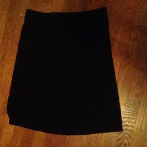 G.A.P super soft black skirt💚